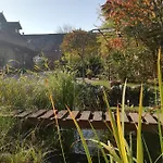 Ehemalige Bibliothek Fuer 2 Mit Kueche Kamin Netflix Parken Und Hofladen Apartment