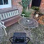 Ehemalige Bibliothek Fuer 2 Mit Kueche Kamin Netflix Parken Und Hofladen Apartment *