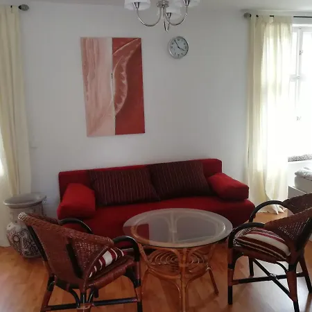 아파트 Ehemalige Bibliothek Fuer 2 Mit Kueche Kamin Netflix Parken Und Hofladen *