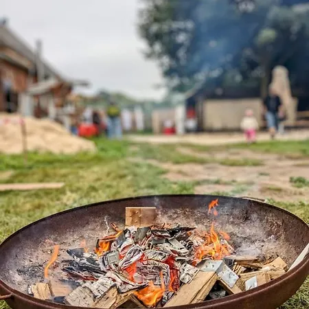شقة Ehemalige Bibliothek Fuer 2 Mit Kueche Kamin Netflix Parken Und Hofladen *