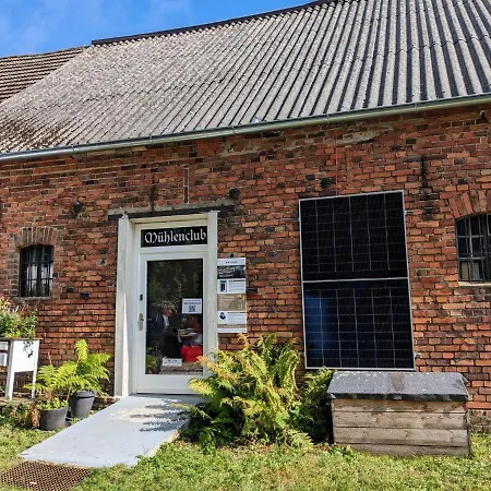 Ehemalige Bibliothek Fuer 2 Mit Kueche Kamin Netflix Parken Und Hofladen * Steinhofel