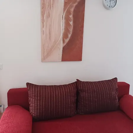 شقة Ehemalige Bibliothek Fuer 2 Mit Kueche Kamin Netflix Parken Und Hofladen Steinhofel