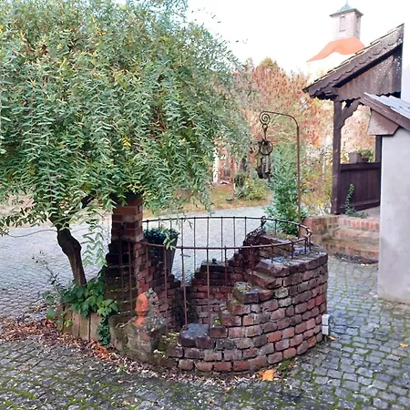 Ehemalige Bibliothek Fuer 2 Mit Kueche Kamin Netflix Parken Und Hofladen * Steinhofel