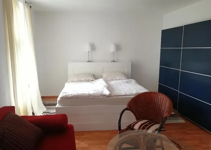 Ehemalige Bibliothek Für 2 Mit Küche Kamin Netflix Parken Und Hofladen Apartamento Steinhofel