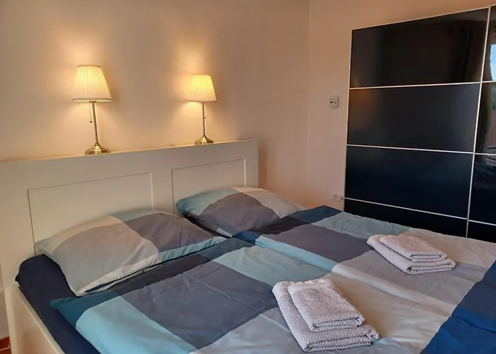 Ehemalige Bibliothek Fuer 2 Mit Kueche Kamin Netflix Parken Und Hofladen