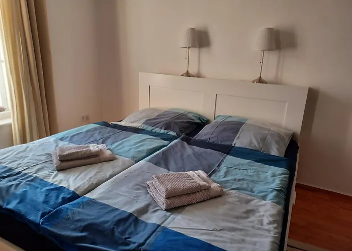 Ehemalige Bibliothek Fuer 2 Mit Kueche Kamin Netflix Parken Und Hofladen *